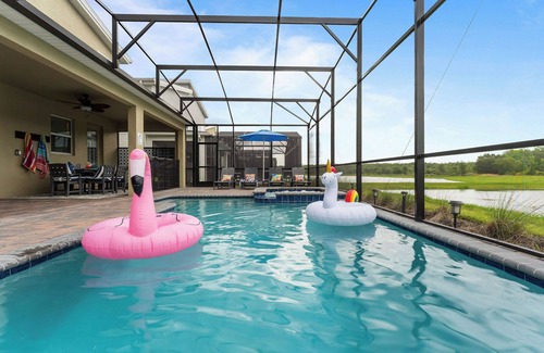 Kissimmee House | 9BR Family Villa – South-Facing Pool & Arcade Near Disney & Universal