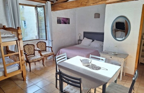 Malves-en-Minervois Apartment | A 10 km de la Citée de Carcassonne