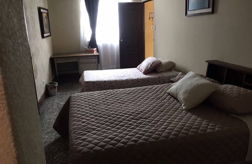 Antigua Guatemala Bed & Breakfast | A 10 Minutos del Centro de Antigua Guatemala. Cómoda Habitación!