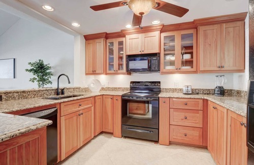 Royal Harbor Condo | A-2 - Waterfront Condo Near Naples Bay & Beaches