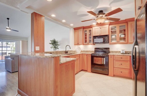 Royal Harbor Condo | A-2 - Waterfront Condo Near Naples Bay & Beaches