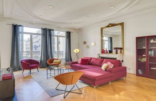 Champs-Elysees Apartment | A 250m2 Champs Elysees abode for an extra glamorous stay in the city of lights
