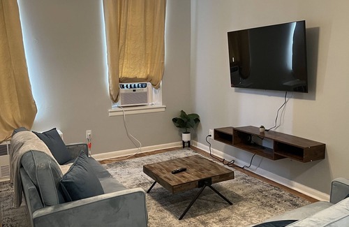 East New York House | A 3 bedroom 1 bathroom can fit 6 guests.nWelcome to your home away from home