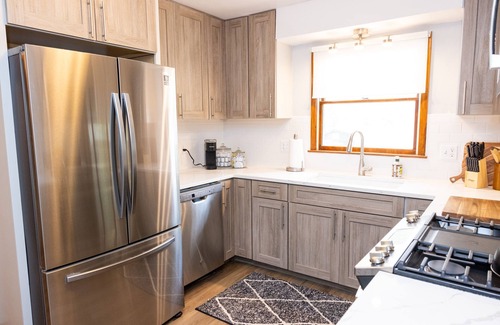 State College House | A 3 Bedroom 2 Bath Home. With a 30 minute walk to beaver stadium!