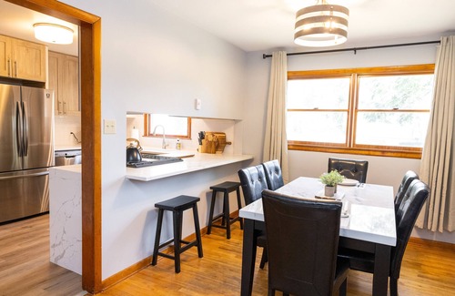 State College House | A 3 Bedroom 2 Bath Home. With a 30 minute walk to beaver stadium!