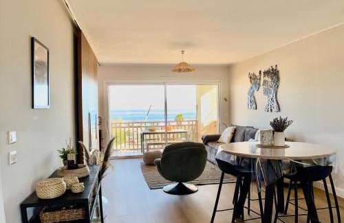 Marine de Saint Ambroggio Apartment | A 3 PAS DE LA PLAGE DE SANT'AMBROGGIO