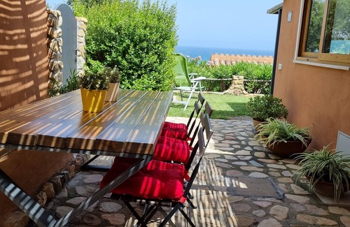 Costa Rei Villa | A 300 mt dalla spiaggia, splendida vista mare, giardino parcheggio grattuito