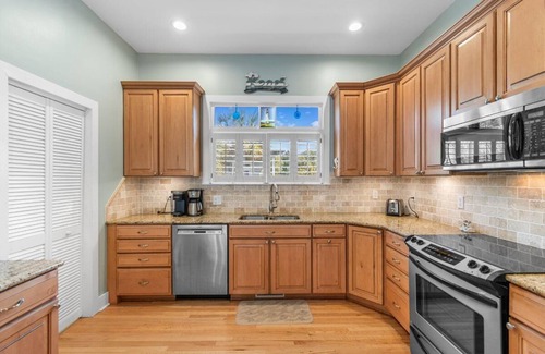 Litchfield by the Sea House | A 4 Bedroom House in Gated Litchfield By the Sea