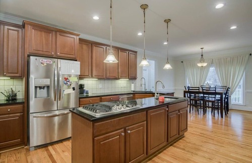 Evans House | A 4500 sq ft, Alexa dots throughout the home. Only 20 minutes from the Masters,