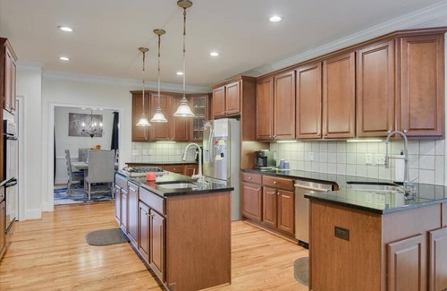Evans House | A 4500 sq ft, Alexa dots throughout the home. Only 20 minutes from the Masters,