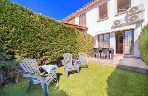 Finestrat Ski Chalet | A 5 min.da Benidorm Chalet con piscina,campo da tennis ideale per rilassarsi