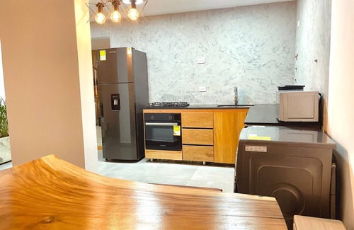 Las Lomas I House | A 5 Minutos del Parque Lleras y Provenza! Ideal Para Grupo de Amigos