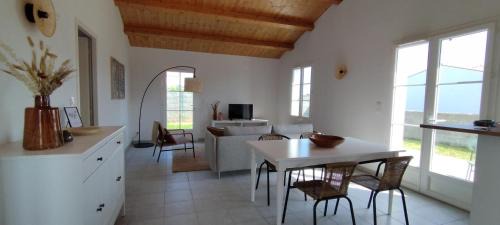 Saint-Denis-d'Oleron House | A 500m de l'océan pour 4 personnes
