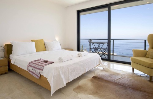 Uzunyurt Villa | A 6-bedroom private, waterfront villa with an outdoor pool. Rents per week.