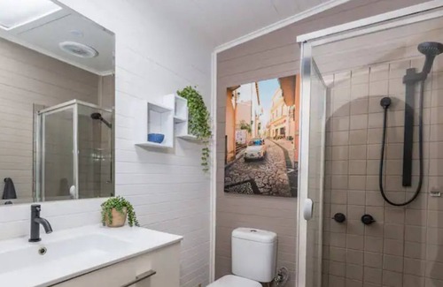 Albert Park House | A+ Albert Park. Brilliant Bayside Home. Sleeps 4.