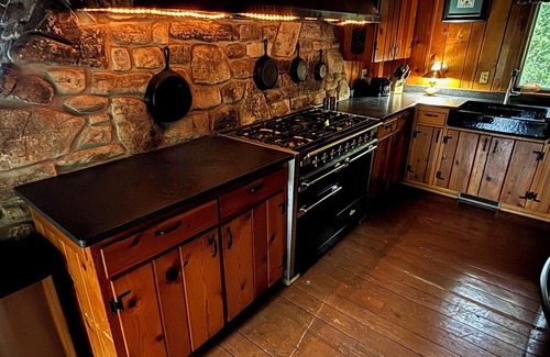 Gills Rock House | A Amazing Cliffside Home Rental