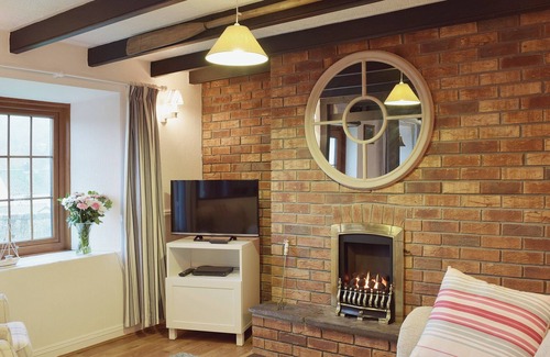 St Dogmaels Cottage | A beamed, character cottage situated just 100 yards from the River Teifi.