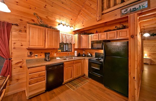 Caton Cabin | A Bear's Eye View: Your Elevated Smoky Mountain Escape!