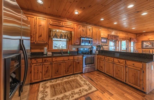 Mineral Bluff Cabin | A Bear`s Lair - Mountain View - Blue Ridge, GA