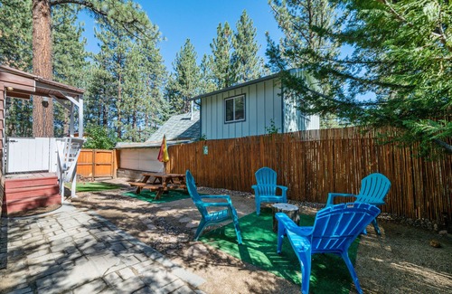 Big Bear Lake House | A Beary Happy Cabin - Walk to Lake & Village, Fireplace, Deck, Barbecue
