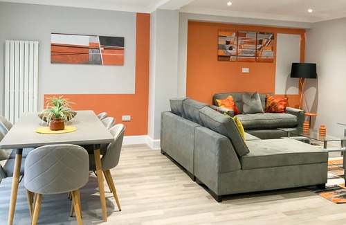 Southampton Other | A Beautiful 5 bedroom house in Southampton. Sleeps up to 10 Guests.