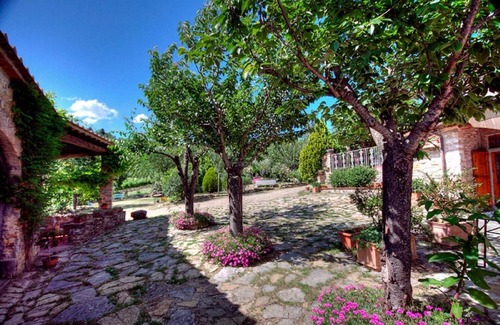 Pontassieve Apartment | A BEAUTIFUL AUTHENTIC TUSCANY FARMHOUSE APARTMENT 1