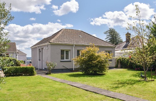 Llanelli Cottage | A beautiful bungalow overlooking the coastal town of Llanelli.