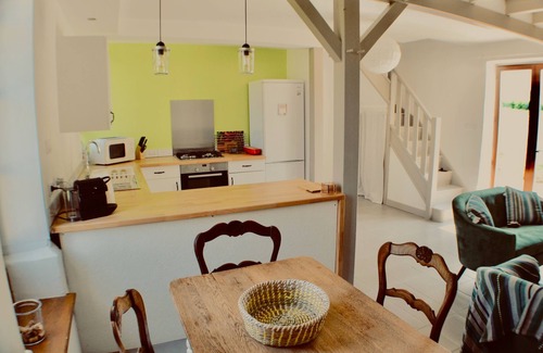 Auriolles Cottage | A beautiful cottage in tranquil Bordeaux wine countryside, South West France