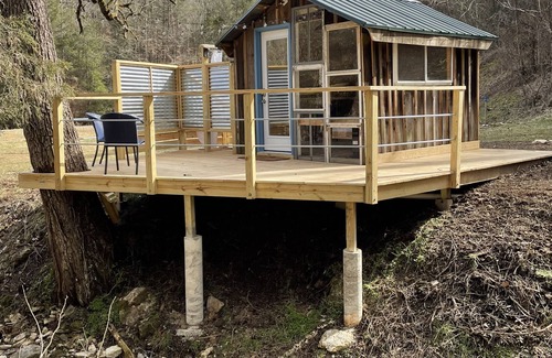 Stanton Cabin | A beautiful couple's retreat immersed in nature and creek views!