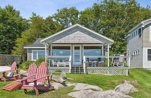 Bath House | A beautiful hidden gem in West Bath, Maine.