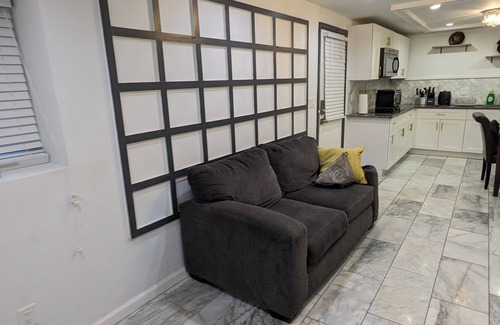 Atlanta House | A beautiful house in Brookhaven, Atlanta with a huge back yard, No Pets