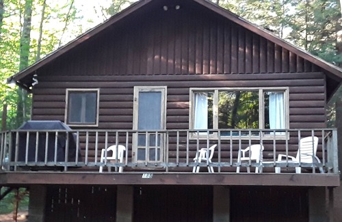 Chestertown Cottage | A beautiful lake view cabin on Friends Lake