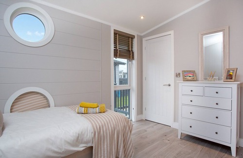 Truro Cottage | A beautiful lodge, nestled tranquilly within a well-regarded park in North Cornwall.