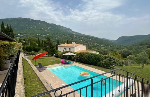 Le Bar-sur-Loup Villa | A Beautiful Villa Nested In The French Riviera