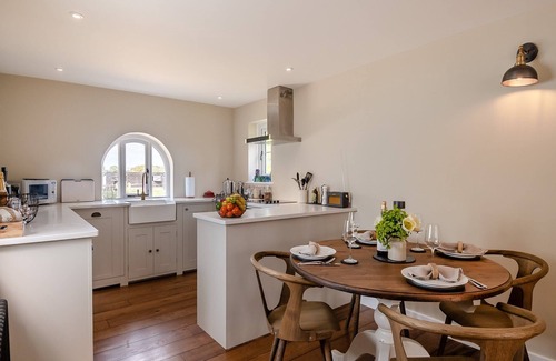 Great Ryburgh Cottage | A beautifully curated cottage sleeping four with two sleek bathrooms.