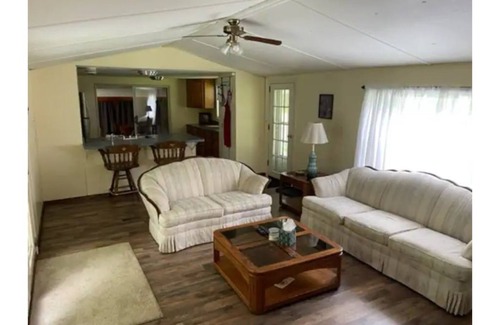 Nashport House | A Bit of Country Living Close to Town
