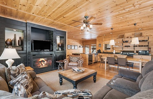 Bryson City Cabin | A Blessing- Near Nantahala Outdoor Center, Bryson City, NC