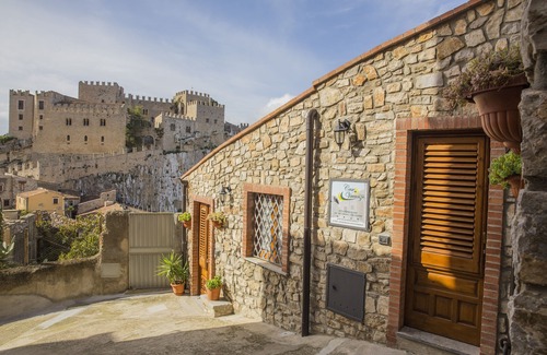 Caccamo House | A breath of fresh air from everday stress.