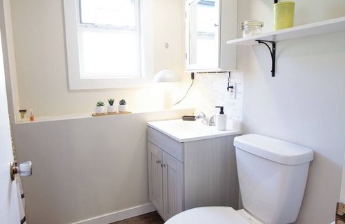 Departure Bay Apartment | A bright and cozy 1-bedroom basement suite is nestled in a lush garden setting