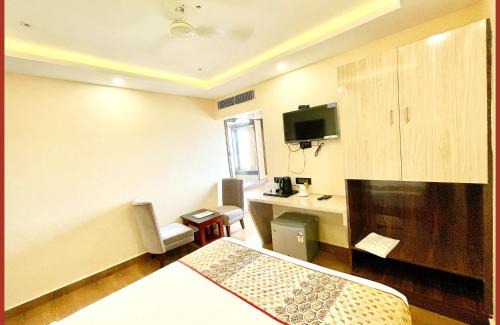 Varanasi Hotel | A BUDUGET - MANAN GUEST HOUSE VARANASI, Near Kashi Vishwanath Temple - BEST HOTEL IN VARANASI