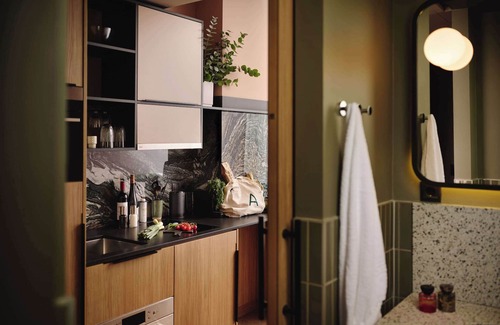 Kaisermuhlen Apartment | A by Adina Vienna Danube