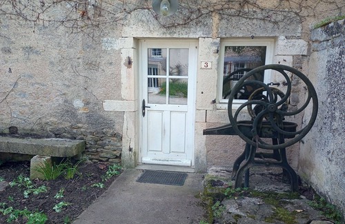 Fain-les-Moutiers House | A Côté Gîte between Fontenay and Vézelay Sauna and swimming pool