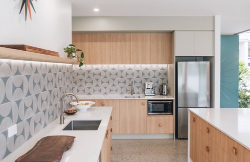 Peregian Beach House | A/C | 11.5m heated salt water pool | indoor outdoor design | immaculate gardens