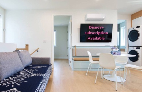 Arbutus Ridge House | A/C Brand New Entire Guest House