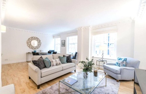 Westminster Apartment | ❄️ A/C. Lift 🛗 EarlyDrop ⏰ FlexPolicy 🔄 King 👑 Full Kitchen 👨‍🍳 W/D 🧺