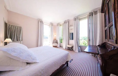 Sorgues Other | A castle just for you