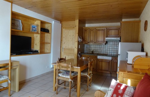 Ceillac Apartment | A CEILLAC, skiing and hiking in sunny Queyras, in the heart of the Alps.