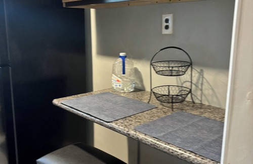 East Flatbush Apartment | A charming comfy apartment with bright lights and lots of sunlight.