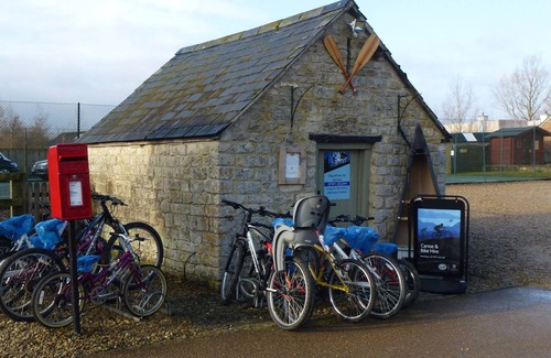 Cirencester Cottage | A charming cottage on the Lower Mill private nature reserve in The Cotswolds