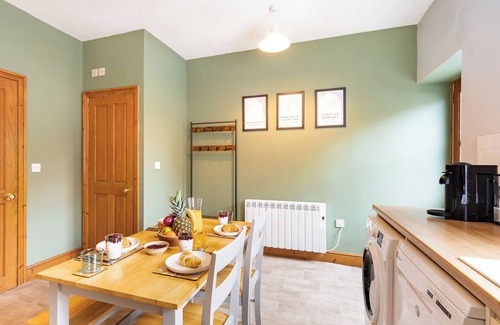 Seahouses Cottage | A charming cottage resting in the popular fishing village of Seahouses.